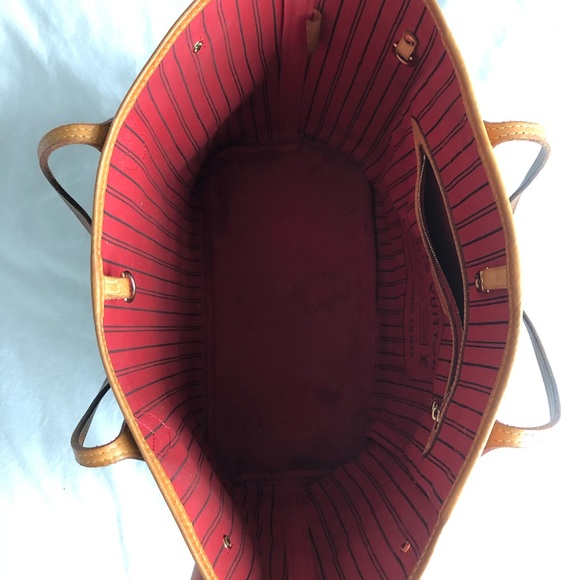 Louis Vuitton Neverfull MM Bag & Clutch - Picture 11 of 12